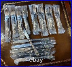 Lenox Stainless HOLIDAY PLATINUM 40 Piece Set / Service For 8 18/8 Unused