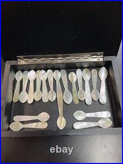 Mother of Pearl Cuttlery Set