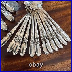 Oneida Flatware Set Service for 12 White Orchid Silver Plate 72 Pc. Flatware Set
