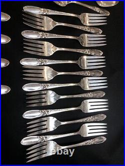 Oneida Flatware Set Service for 12 White Orchid Silver Plate 72 Pc. Flatware Set