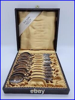 Set of 12.800 Silver Coffee Spoon Set. R & C Muller Juwellere Koln. Germany
