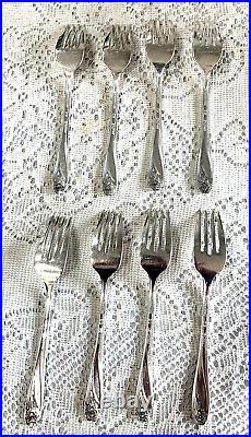 Vintage Wm Rogers Silverplate Flatware Daffodil 52 Pieces Service for 8 in Chest